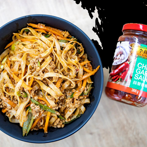 ΜΑΘΗΜΑ ΜΑΓΕΙΡΙΚΗΣ SICHUAN RICE STICK NOODLES & PORK STIR FRY